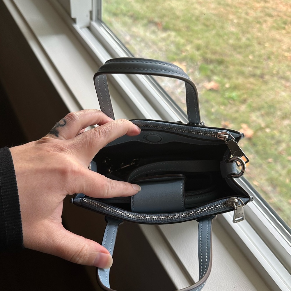 NWOT Coach Nina Mini Bag - Picture 4 of 5